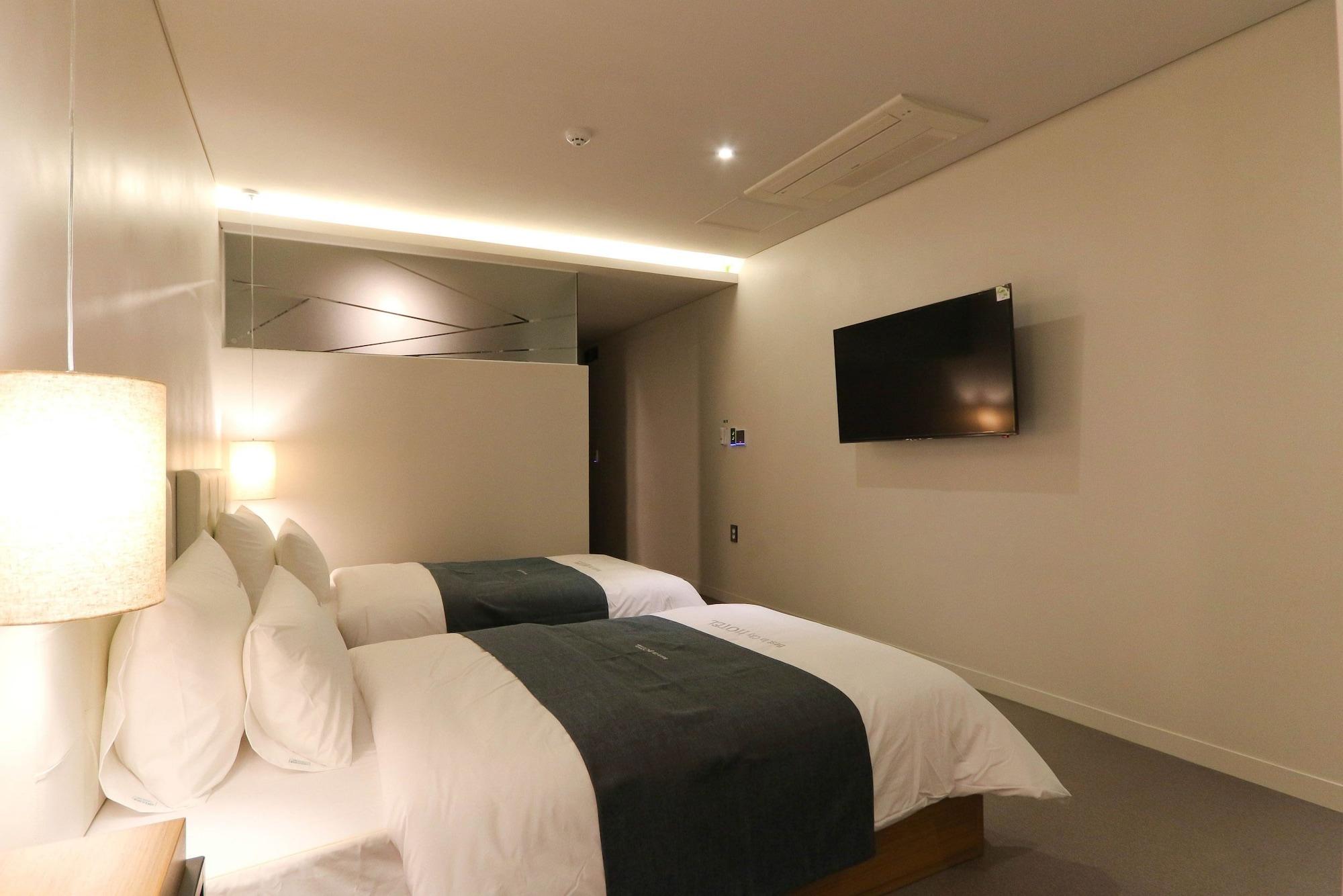 Best In City Hotel Пусан Экстерьер фото