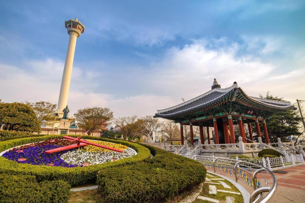 Best In City Hotel Пусан Экстерьер фото