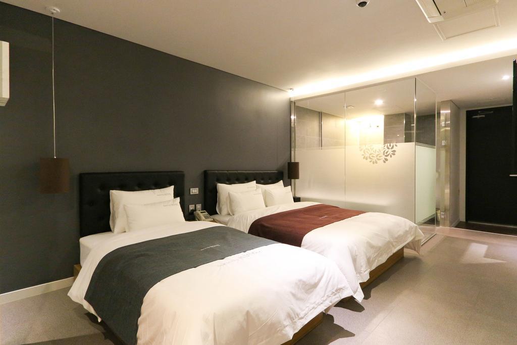 Best In City Hotel Пусан Экстерьер фото
